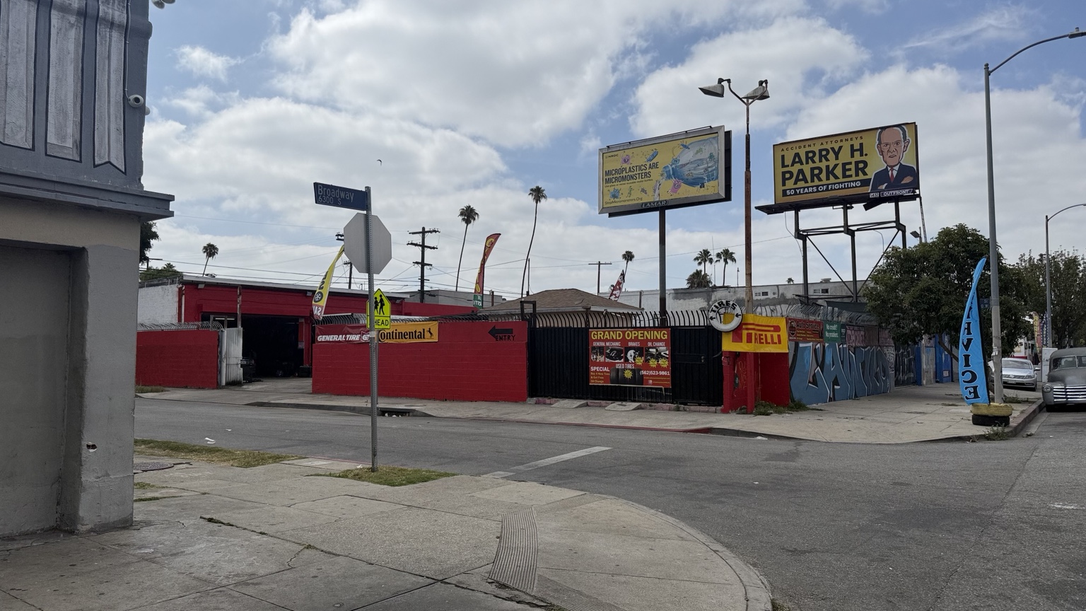 Broadway Tires & Auto exterior